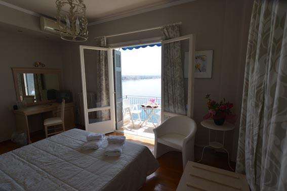 Hotel Theoxenia ลูตรากี ภายนอก รูปภาพ