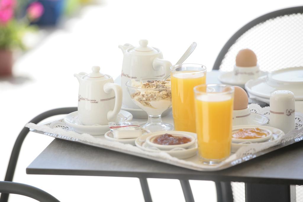 Hotel Theoxenia ลูตรากี ภายนอก รูปภาพ