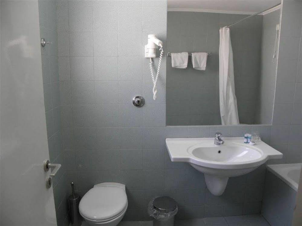 Hotel Theoxenia ลูตรากี ภายนอก รูปภาพ